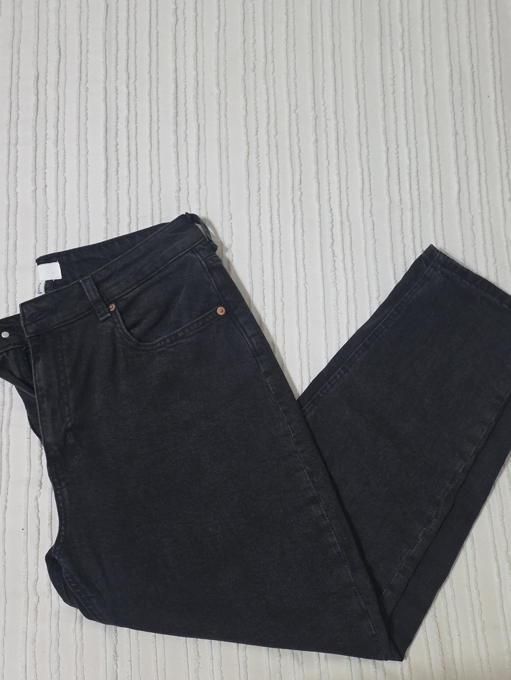 H&M - Black High-Waist Straight Leg Jeans